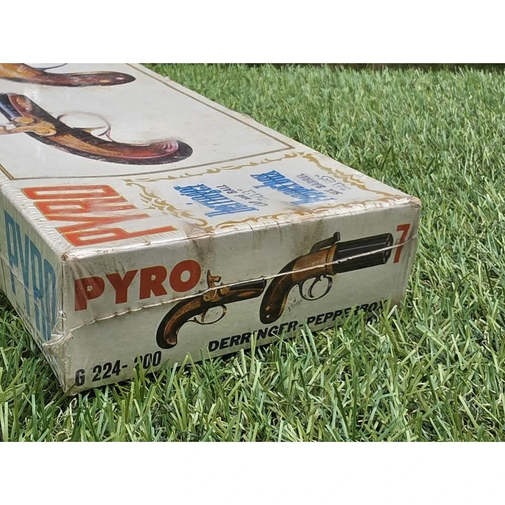 Vtg Pyro Rare New Sealed Derringer + Pepperbox Full Size Models Kit #G 224-200